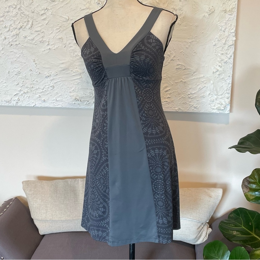 Patagonia Sleeveless Corinne Dress Womens Outdoor Sporty Mini Mosaic Smoke Sz XS